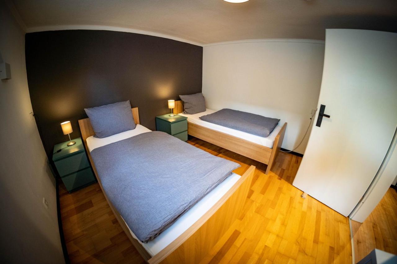 Gemuetliche 2-Zimmer Souterrain Wohnung Düsseldorf Eksteriør bilde